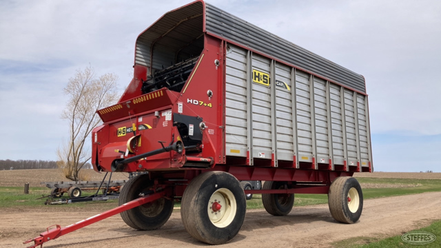 H&S 19 ft. silage box